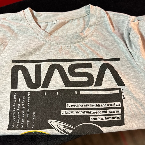 NASA long sleeve T. Size Small. - Picture 3 of 3